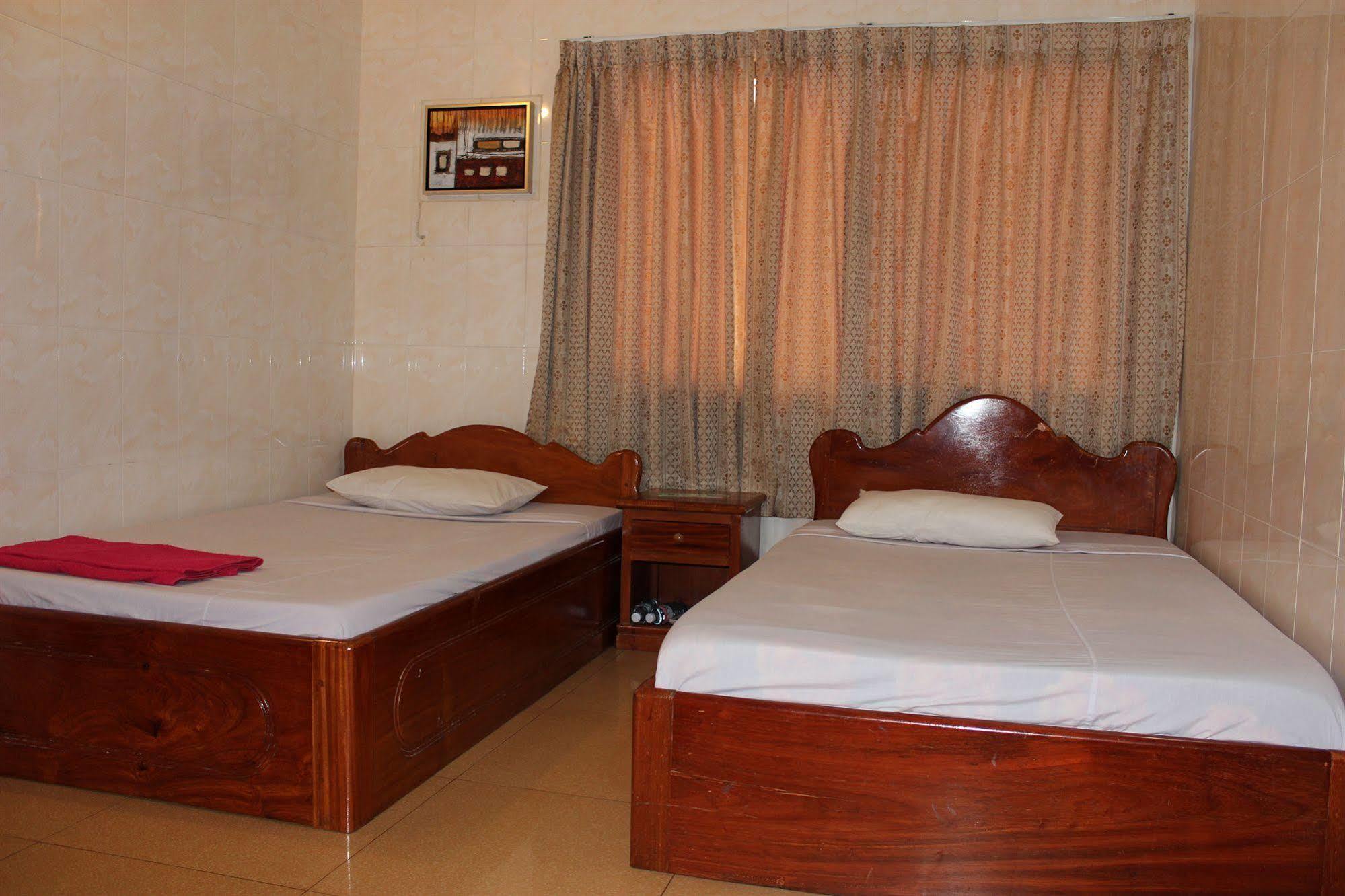 Lucky 2 Guesthouse Phnom Penh Exterior photo
